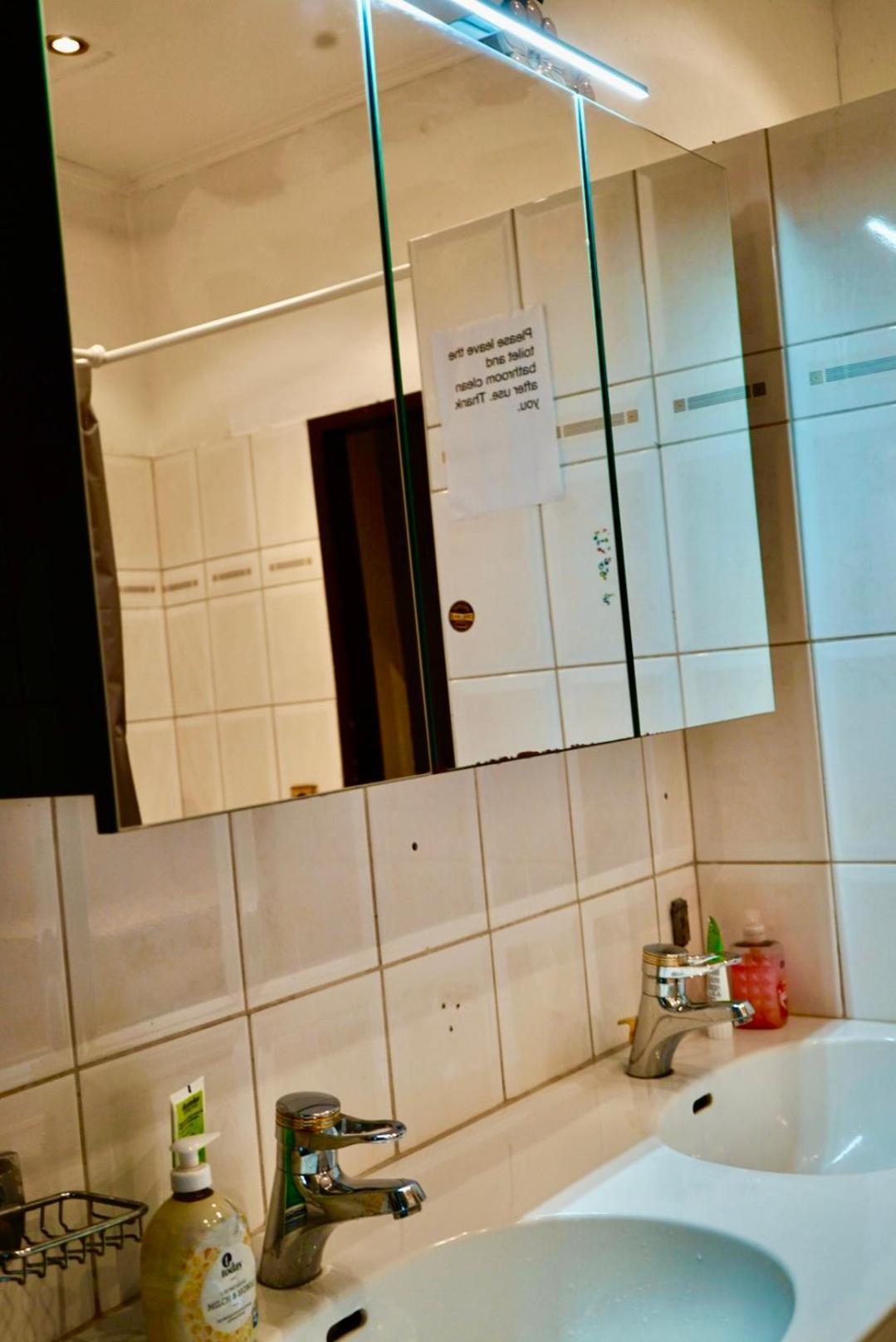 Schoepfwerk Hostel 10 Wien Eksteriør bilde